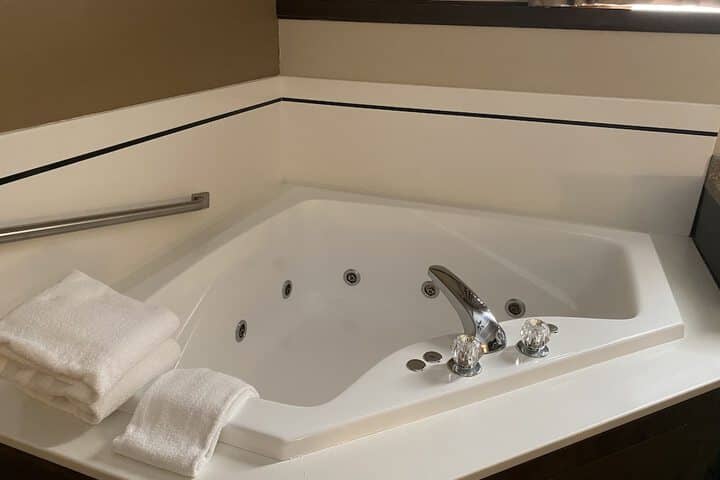 Spa 32 of 59