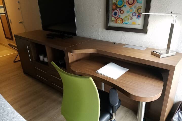 Room 3 of 18