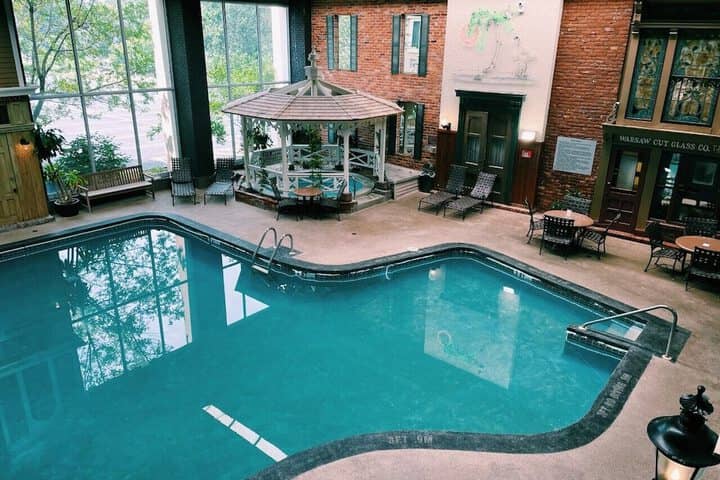 Pool 39 of 59