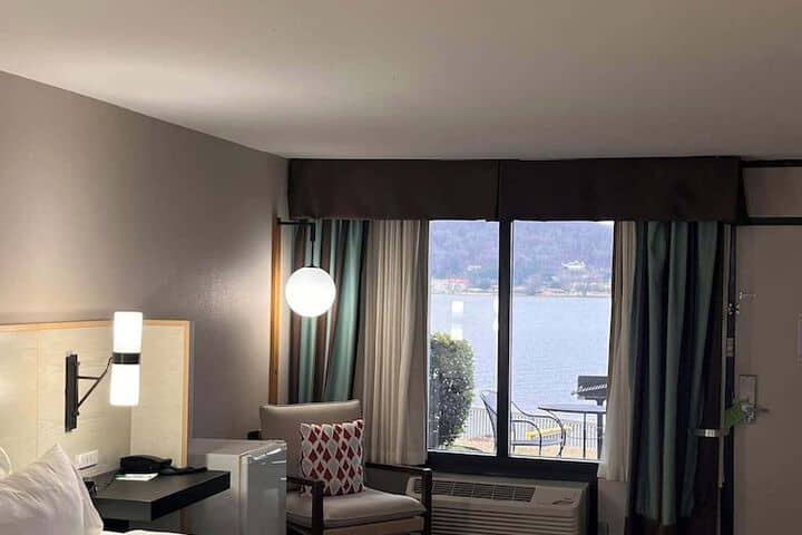 Room 28 of 58