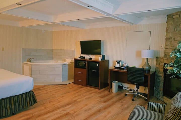 Room 5 of 59
