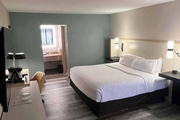 Room 26 of 58