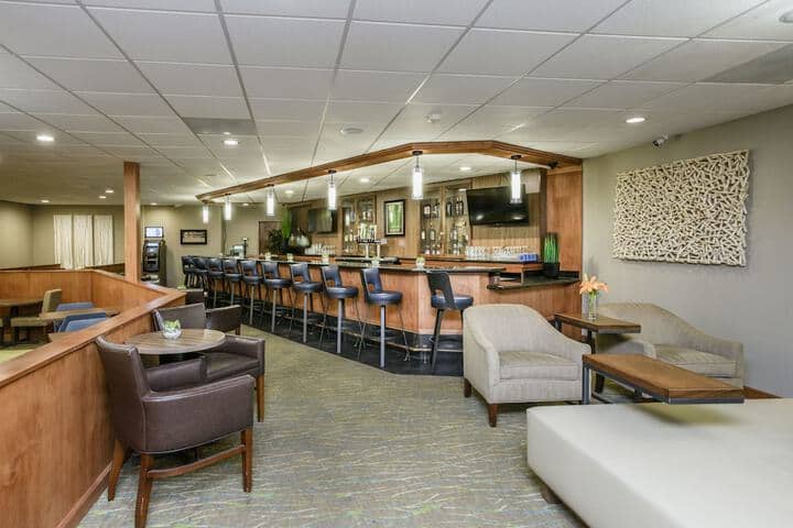 Lobby lounge