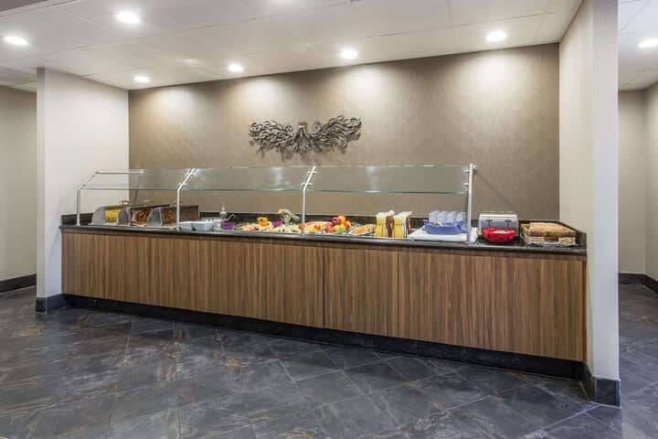 Breakfast area